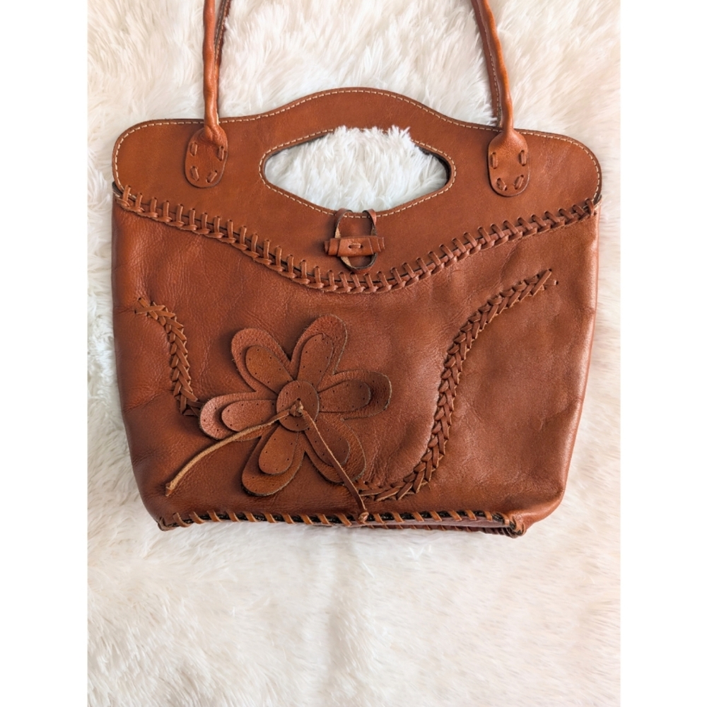 Floral Stitch Applique Tote 🌼 - Picture 2 of 16